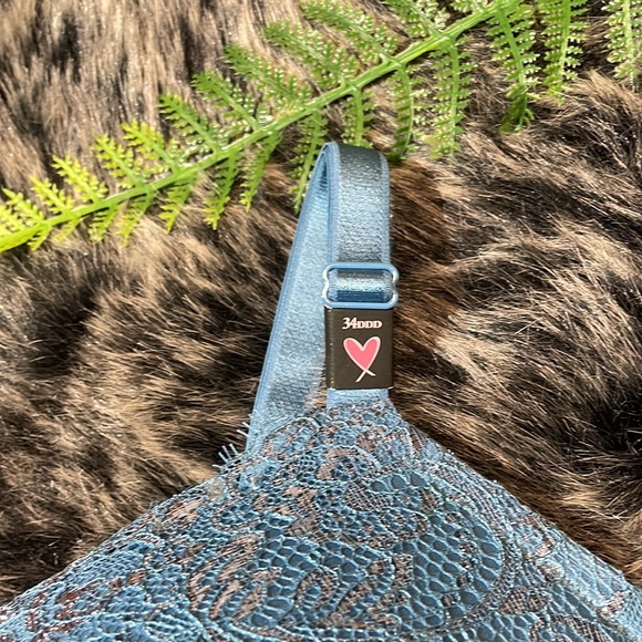 Victoria’s Secret Very Sexy Lace Push up Bra 34DDD 34F NEW - Picture 7 of 10